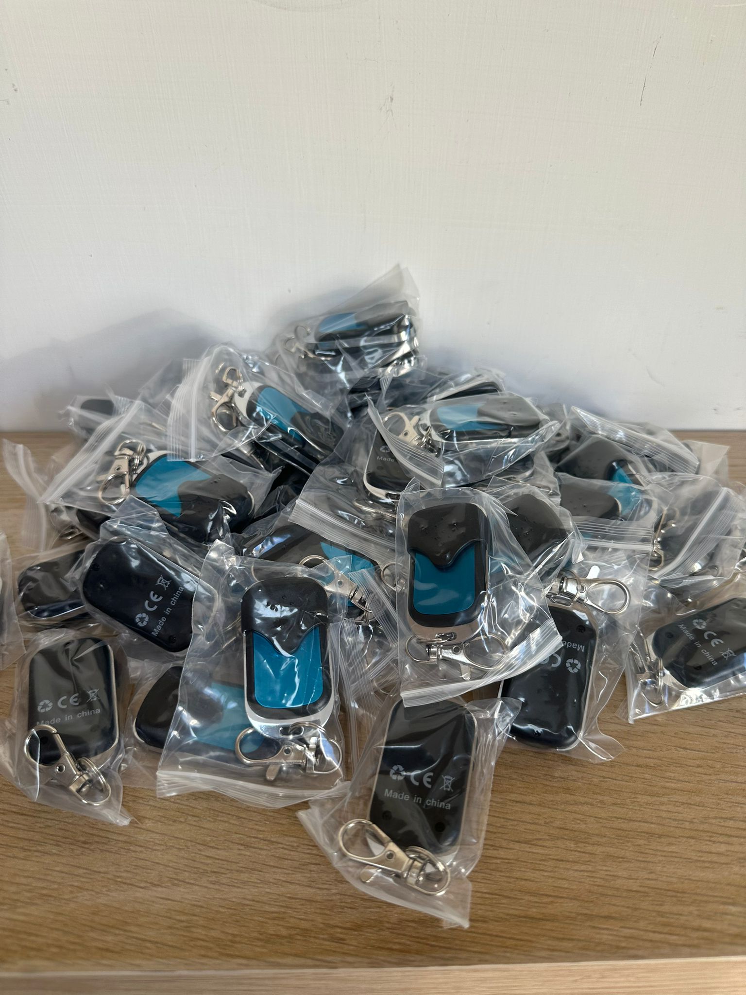 Telecomando Wireless Universale a 4 Canali – A/B/C/D (433 MHz)